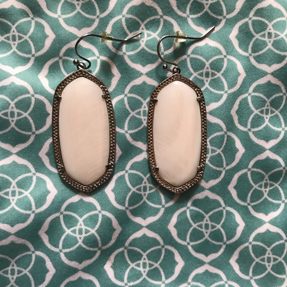 Kendra Scott Elle’s - Picture 2 of 2